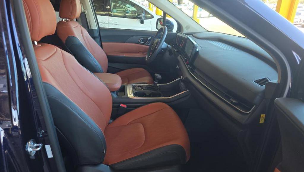 2025 Kia Carnival EX