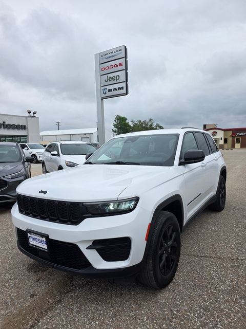 Used 2024 Jeep Grand Cherokee Altitude