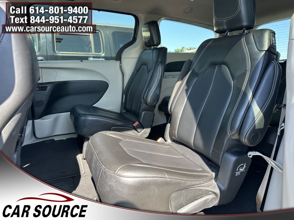 2023 Chrysler Pacifica Touring-L