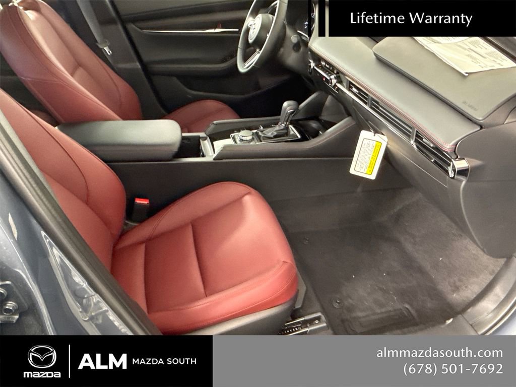 2026 MAZDA Mazda3 Carbon