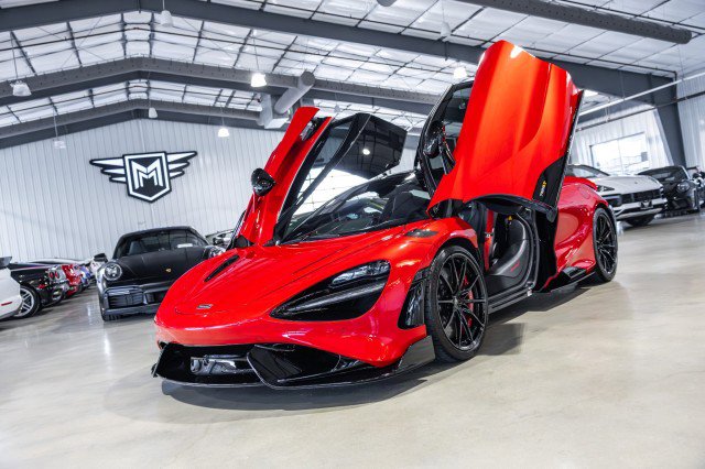 Used 2021 McLaren 765LT photo 12