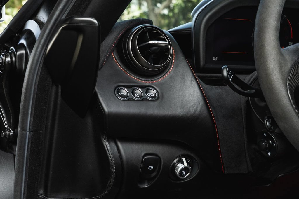 Used 2018 McLaren 720S Performance photo 18