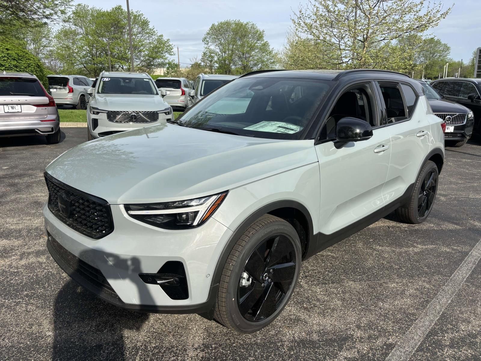 2026 Volvo Xc40 B5 Ultra