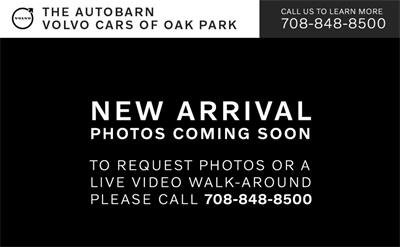 Used 2016 Volvo XC90 T6 Momentum w/ Vision Package