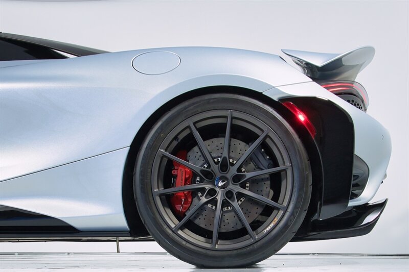 Used 2022 McLaren 765LT photo 8