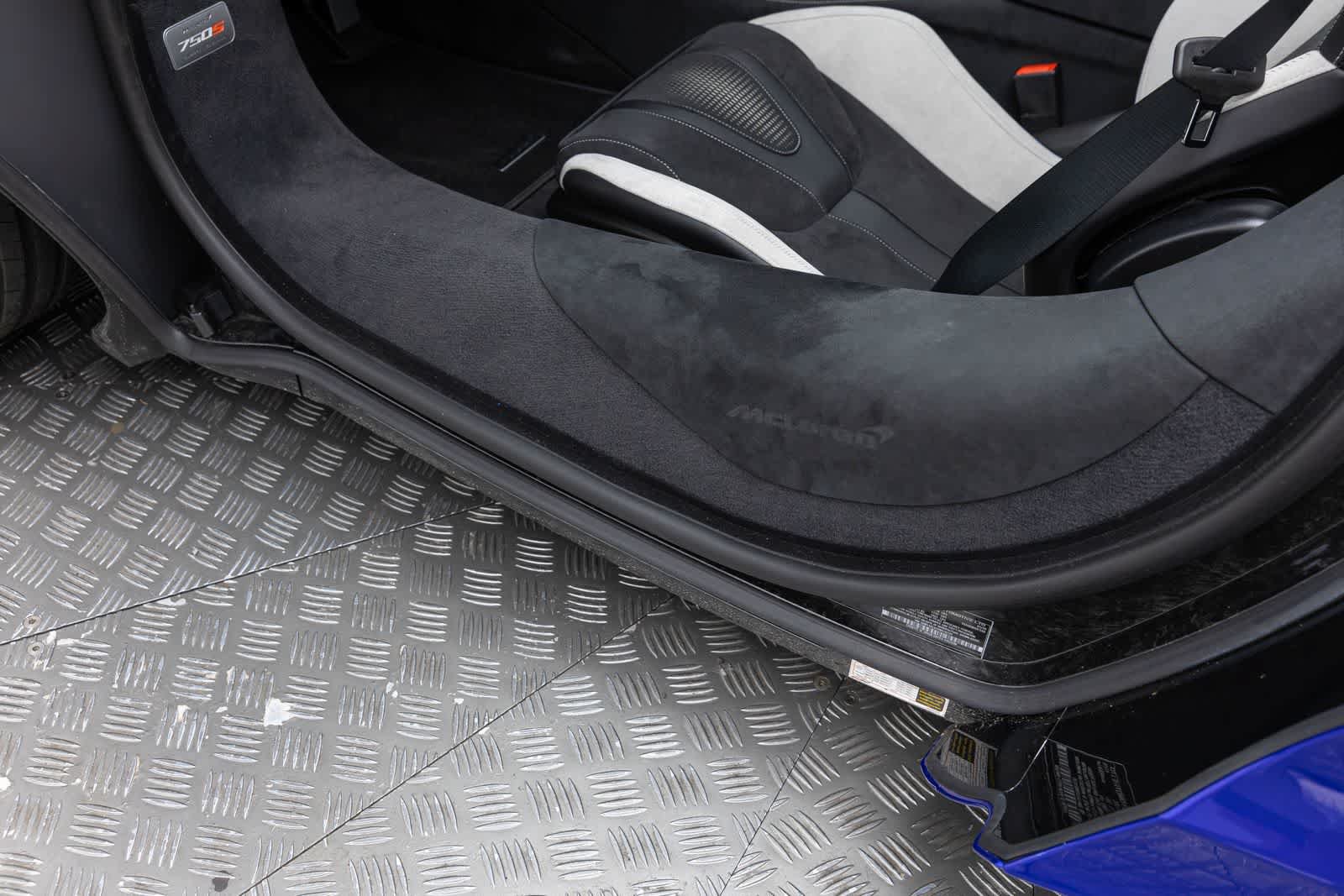 New 2027 McLaren 750S photo 22