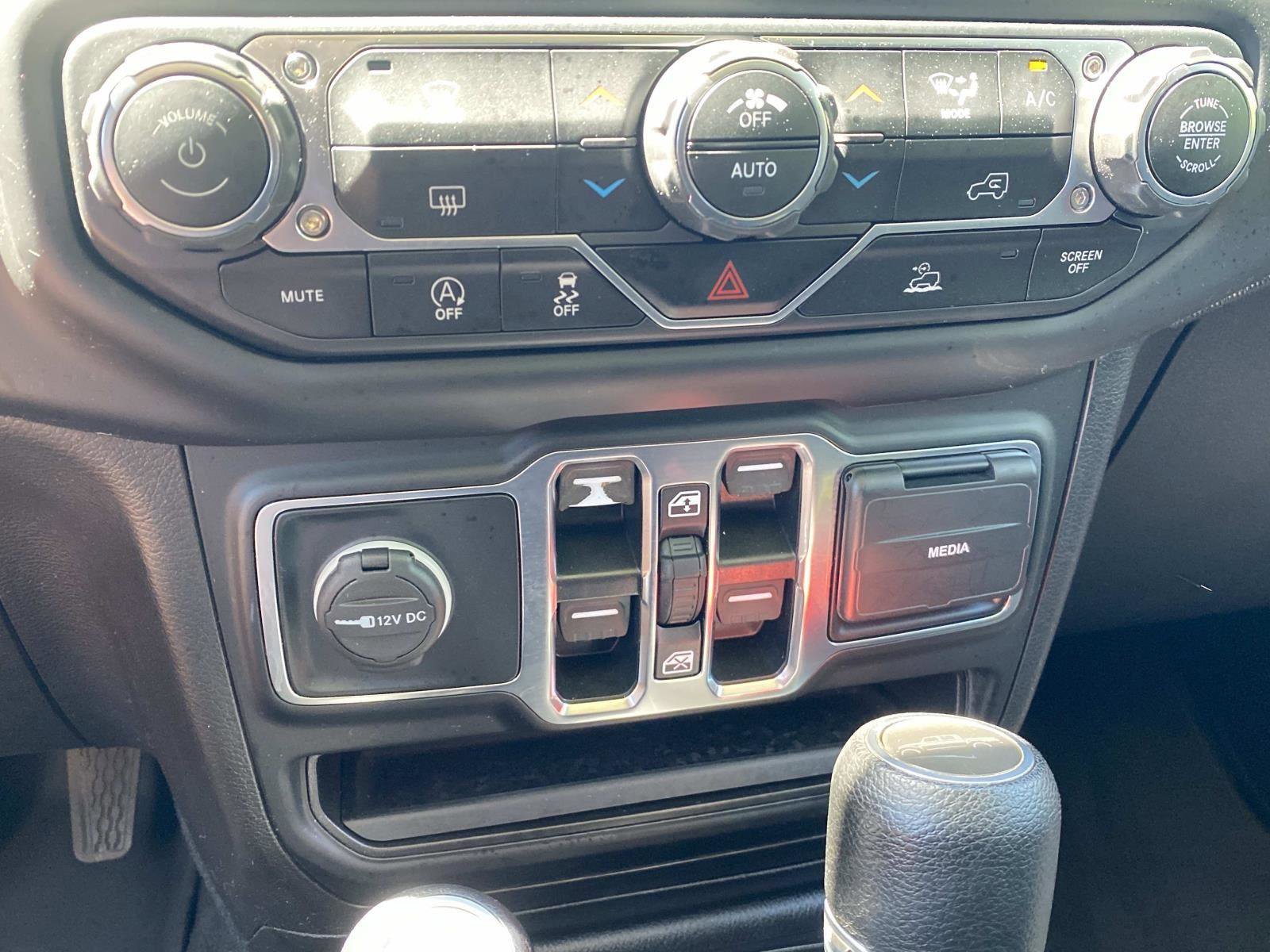 2021 Jeep Gladiator Willys