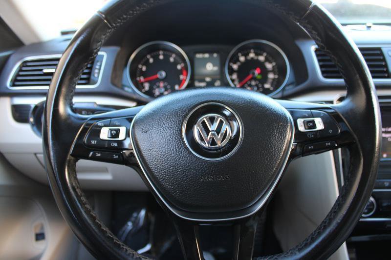 2019 Volkswagen Passat 2.0T SE R-Line