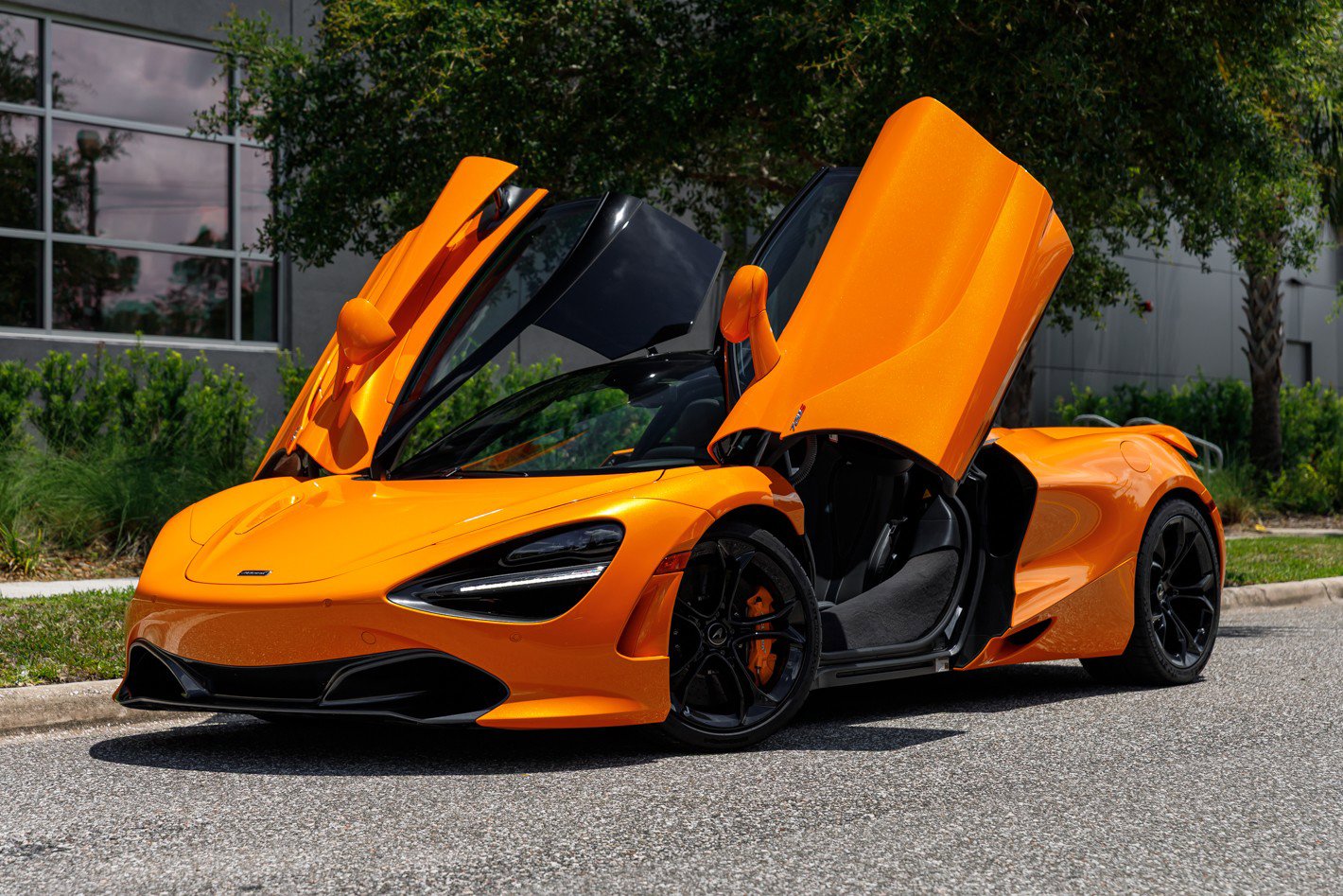 Used 2019 McLaren 720S Luxury photo 31