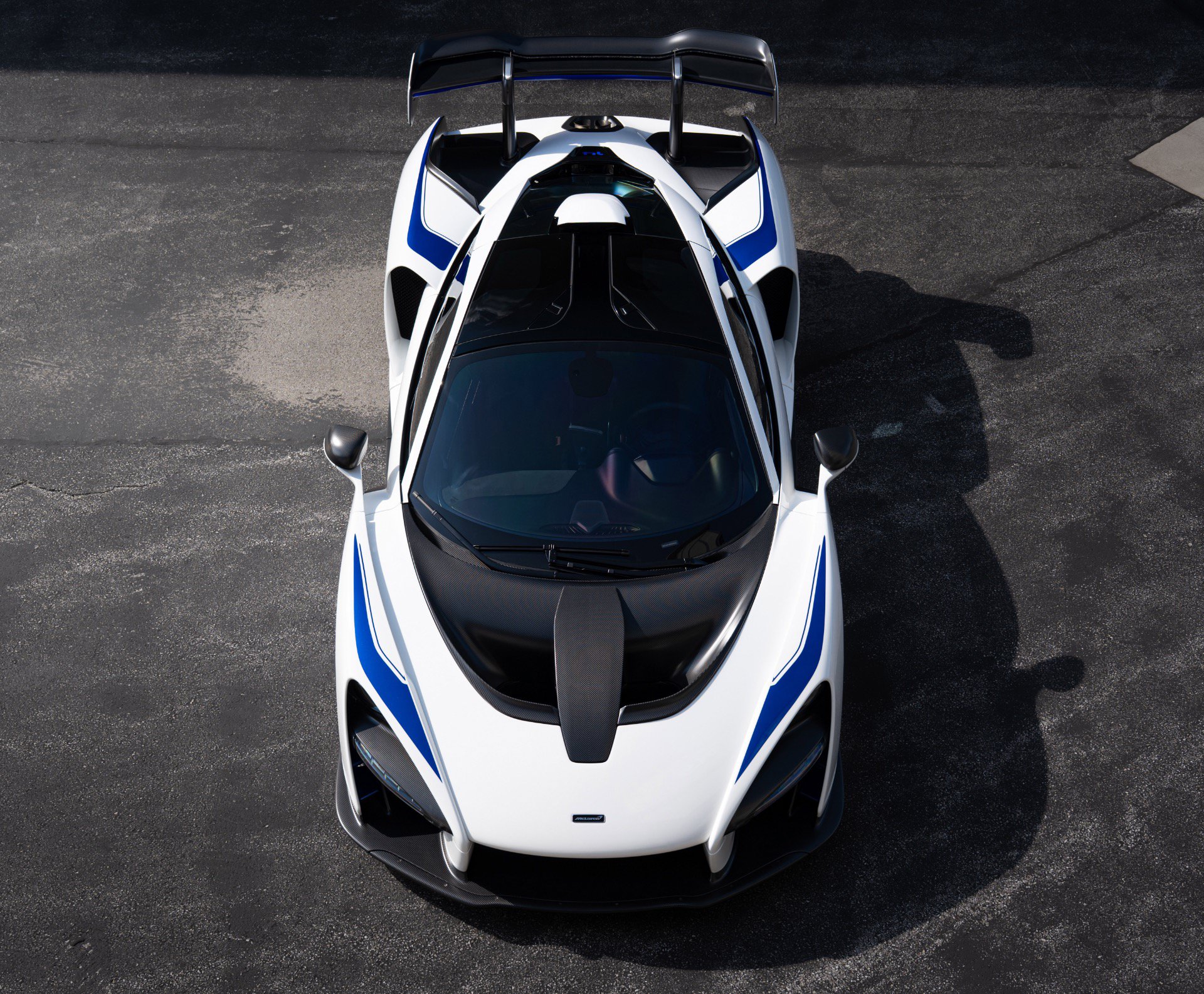 Used 2019 McLaren Senna photo 22