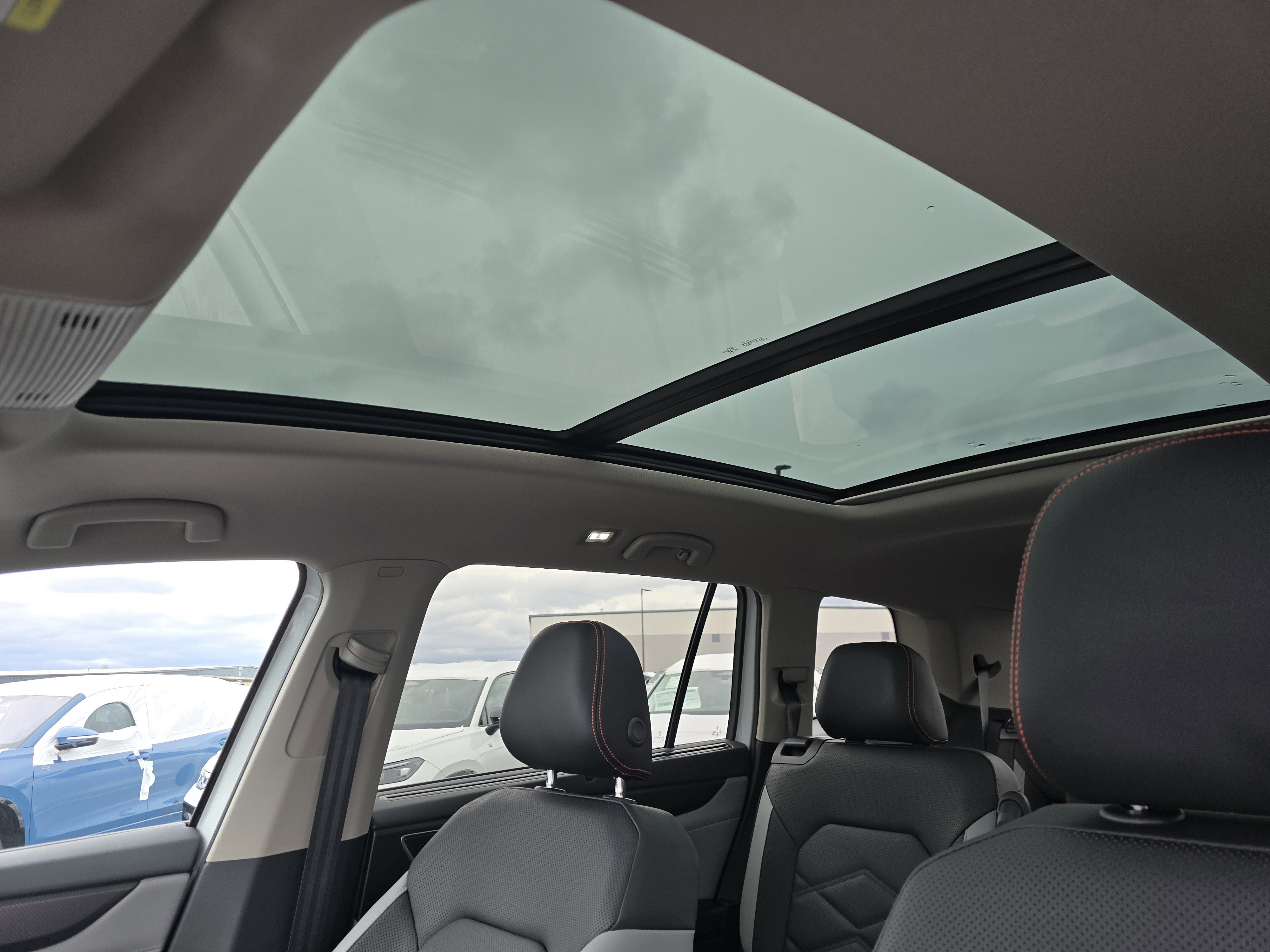 2026 Volkswagen Atlas Peak Edition