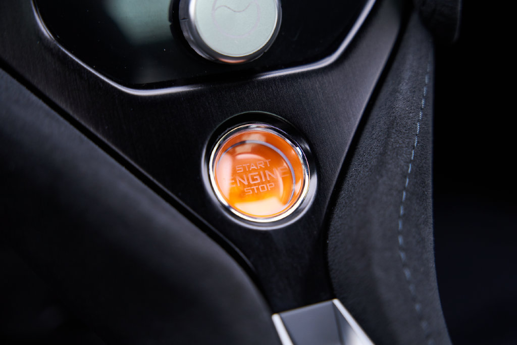 Used 2025 McLaren 750S photo 76