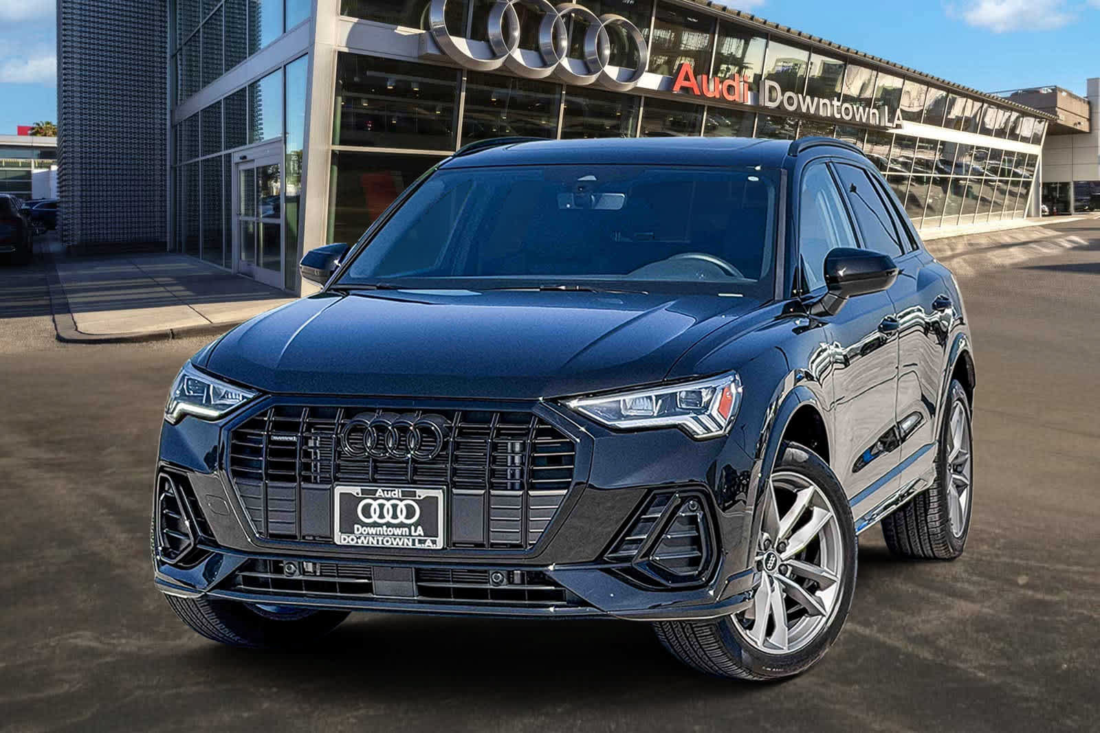 Used 2025 Audi Q3 2.0T Premium w/ Convenience Package