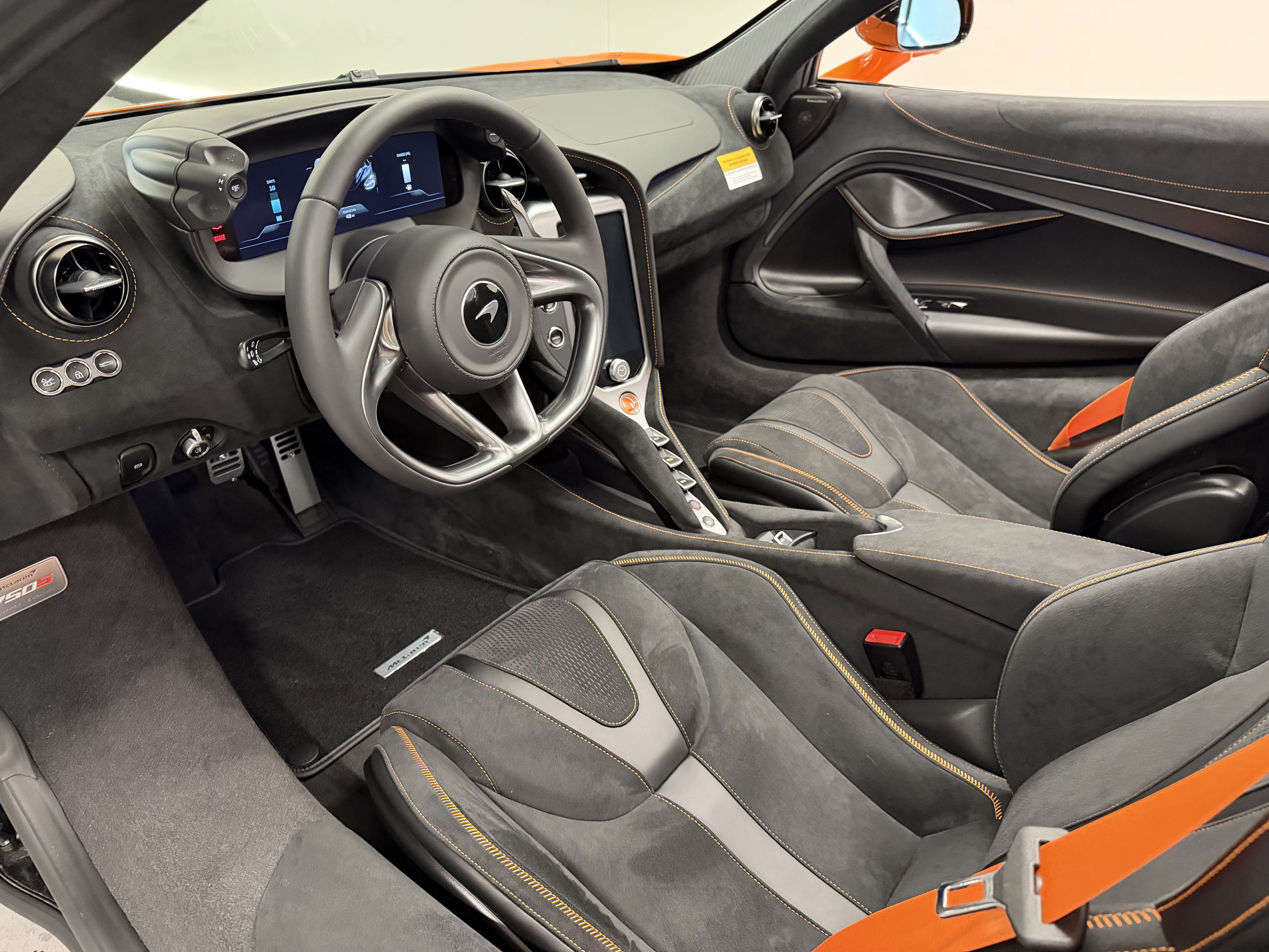 Used 2027 McLaren 750S Spider photo 16