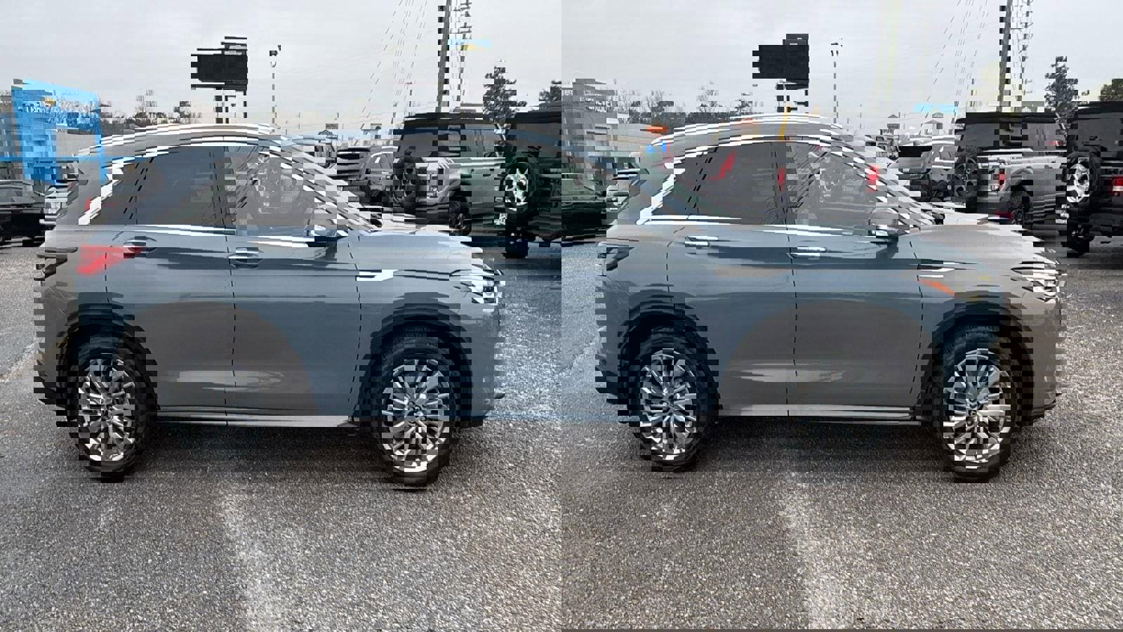 2023 INFINITI Qx50 Luxe