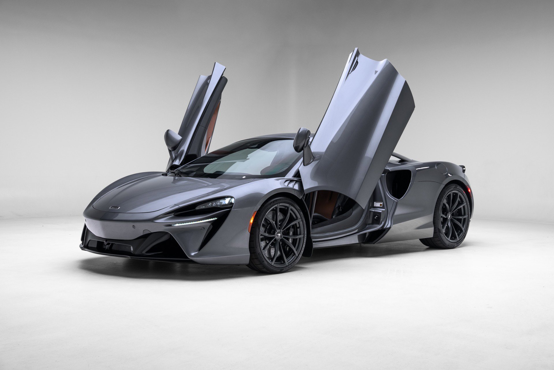 2023 McLaren Artura