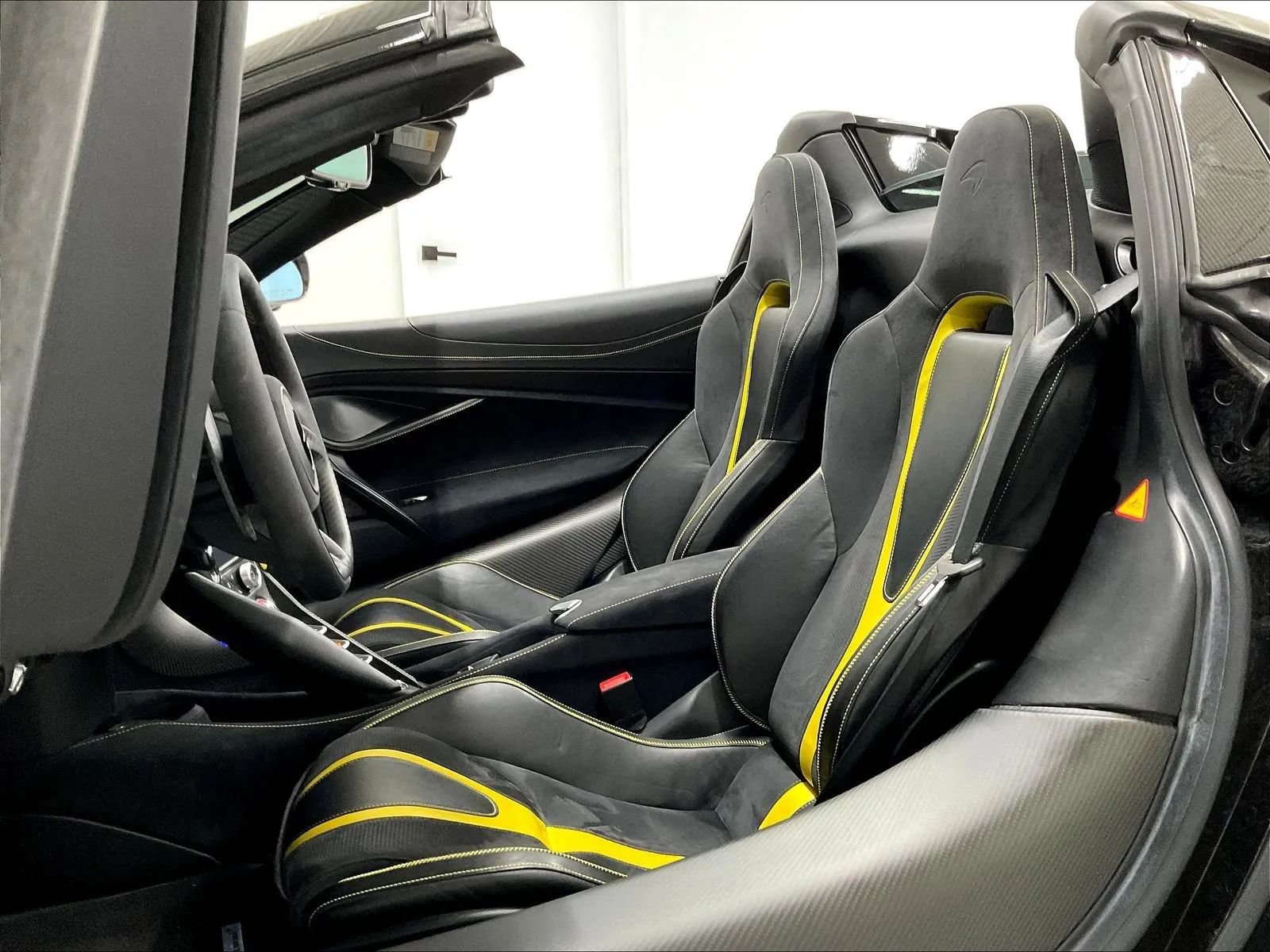 Used 2019 McLaren 720S Performance photo 24