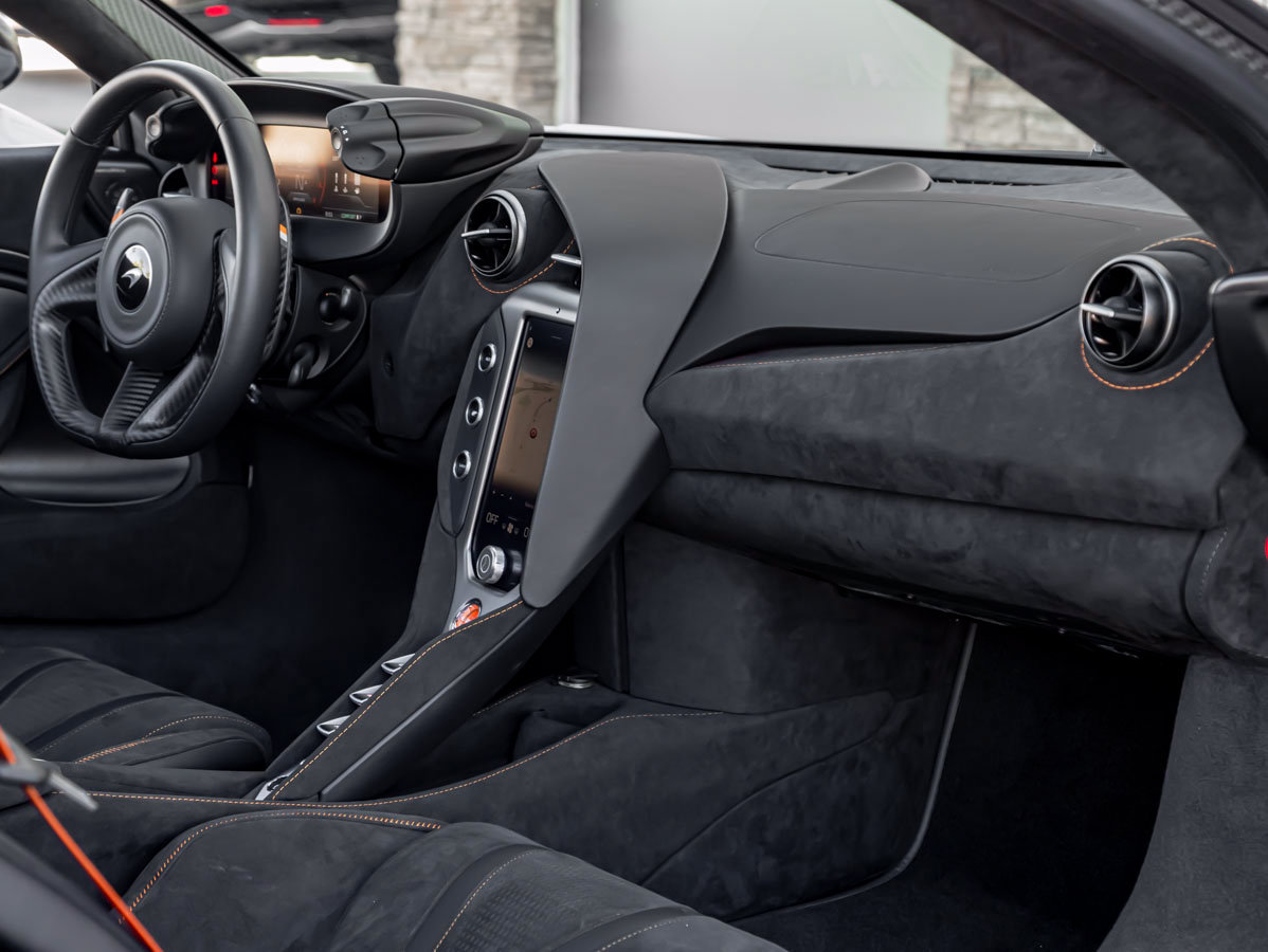 Used 2025 McLaren 750S photo 33