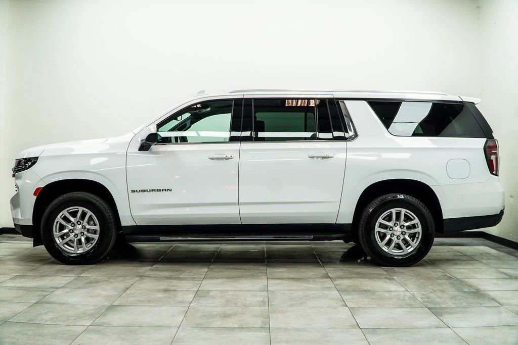 2024 Chevrolet Suburban LT