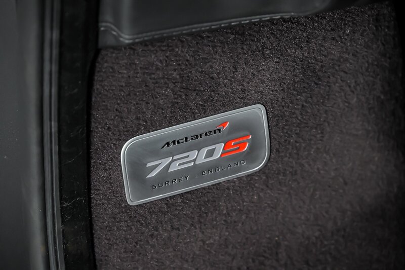 Used 2018 McLaren 720S photo 21