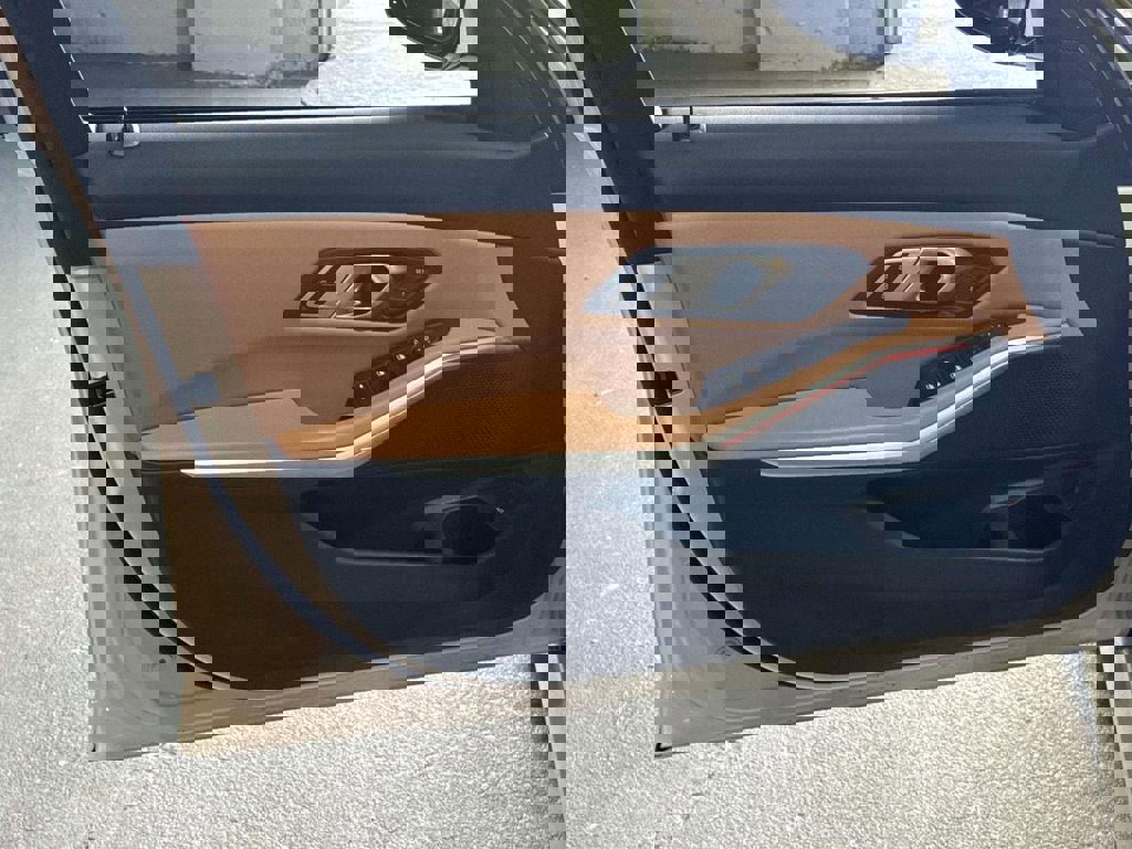 2023 BMW 330i xDrive Sedan