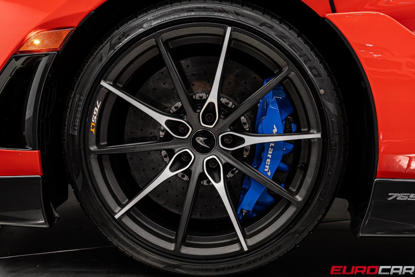 Used 2021 McLaren 765LT photo 27
