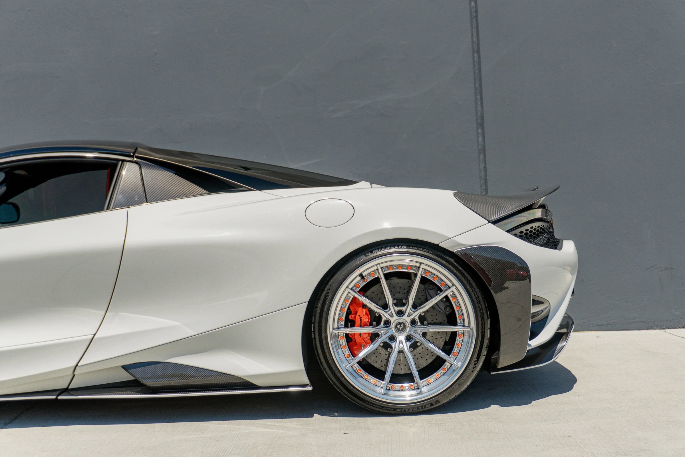 Used 2022 McLaren 765LT photo 24