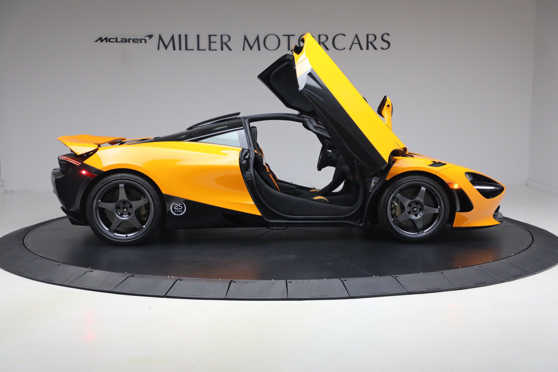 Used 2021 McLaren 720S photo 18