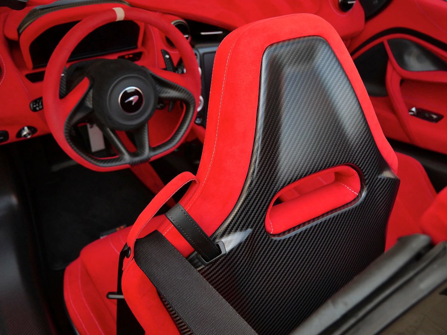 Used 2022 McLaren 765LT photo 31