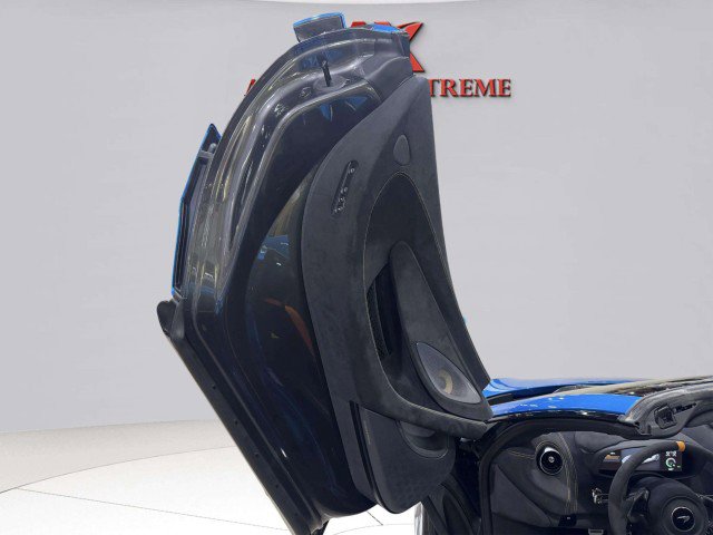 Used 2020 McLaren 600LT Spider photo 41