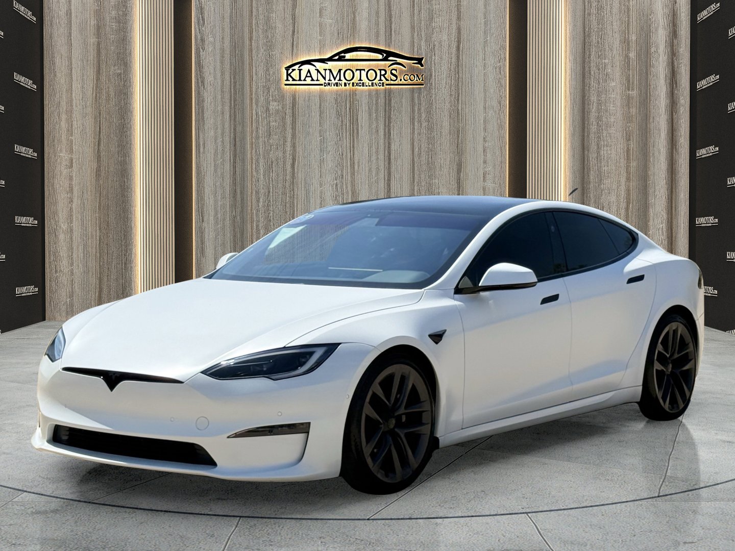 2022 Tesla Model S Plaid