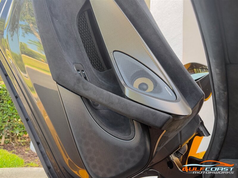 Used 2019 McLaren 600LT photo 24