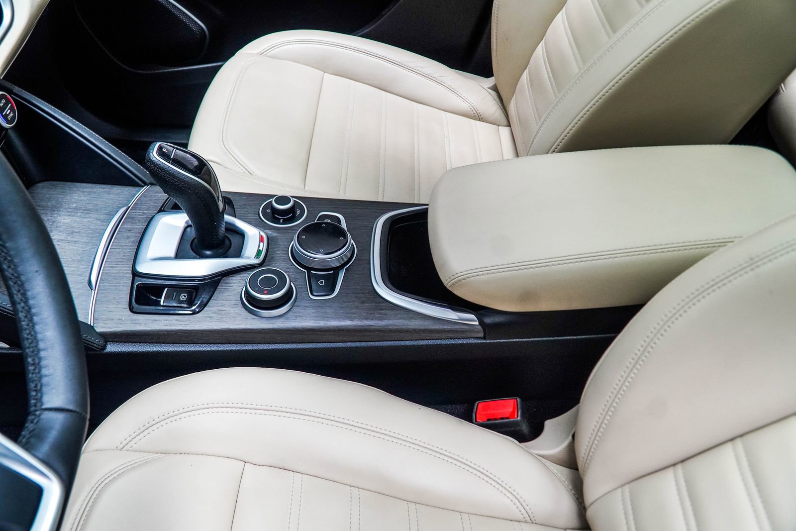 2023 Alfa Romeo Stelvio Ti Lusso