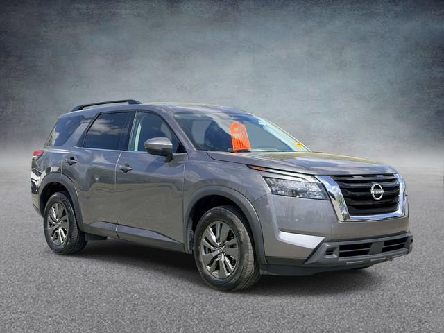 Used 2024 Nissan Pathfinder SV