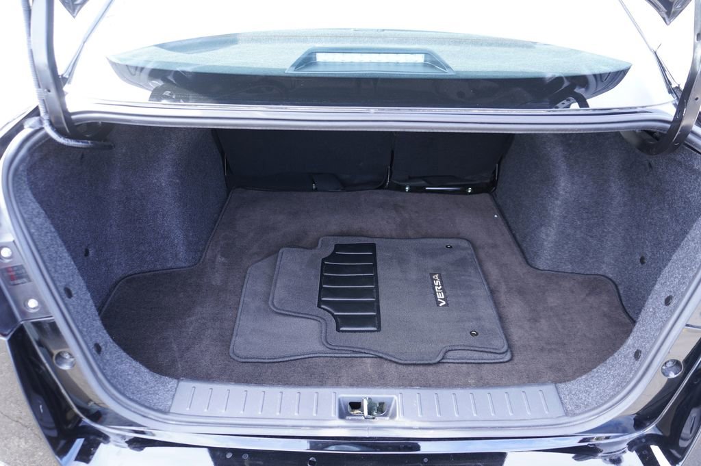 2024 Nissan Versa SV