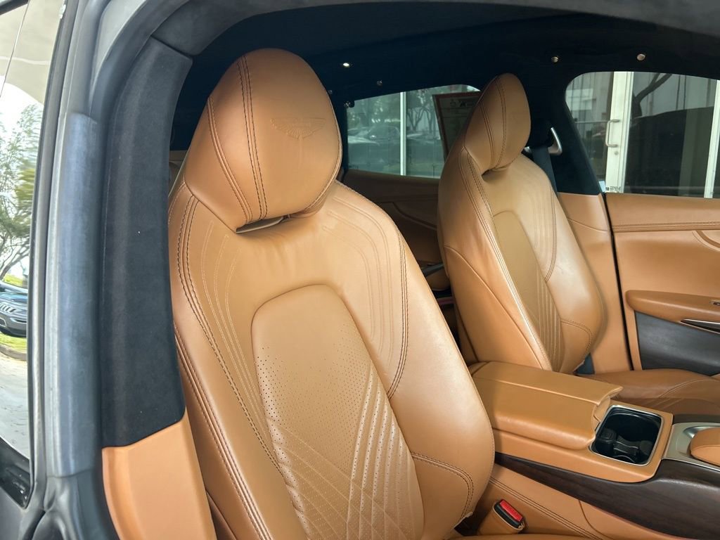 2023 Aston Martin DBX