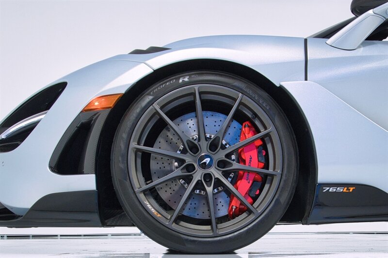 Used 2022 McLaren 765LT photo 9