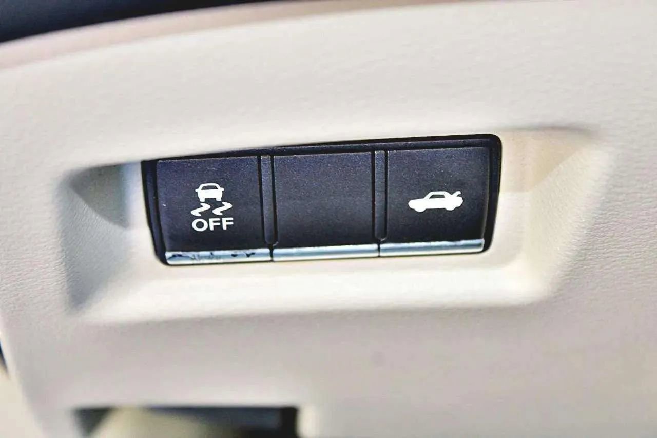 2014 INFINITI Q50 Premium