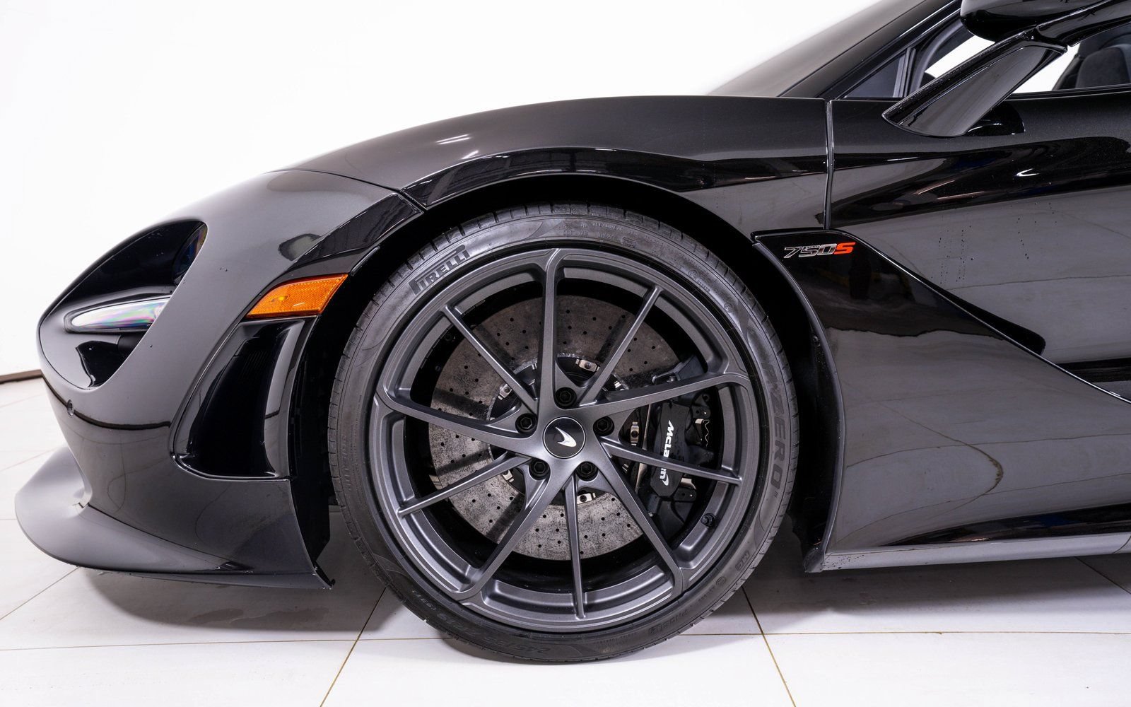 Used 2025 McLaren 750S Spider photo 16
