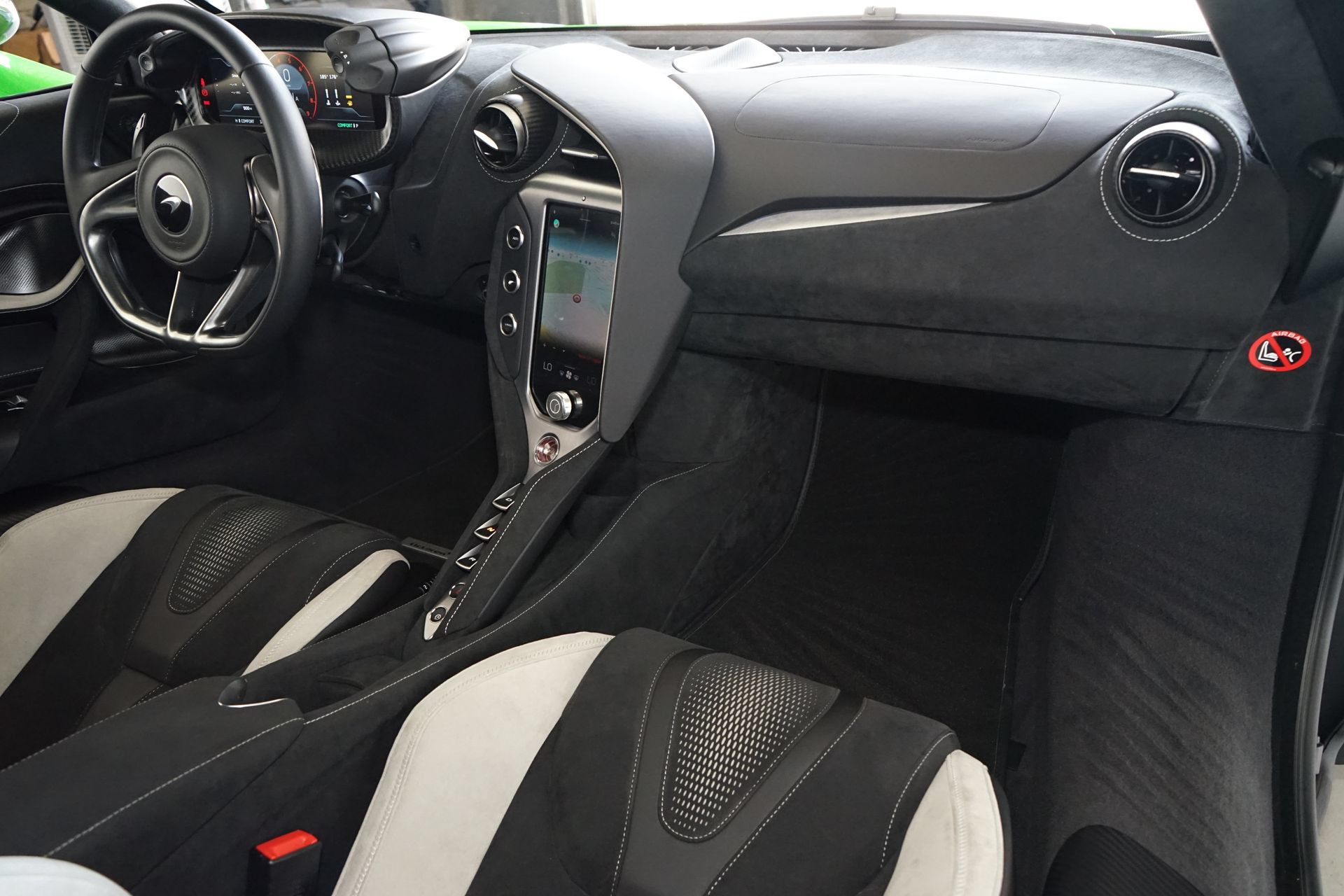 Used 2024 McLaren 750S photo 21