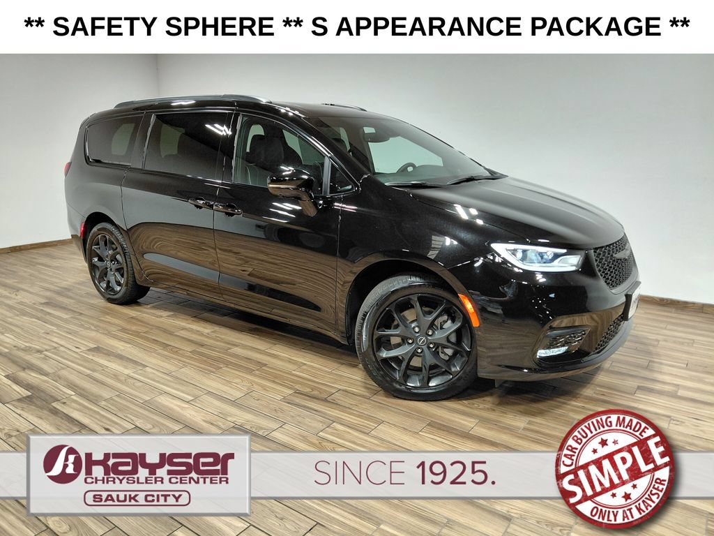 Used 2026 Chrysler Pacifica Limited w/ S Appearance Package