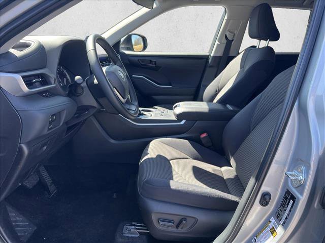 2025 Toyota Highlander LE