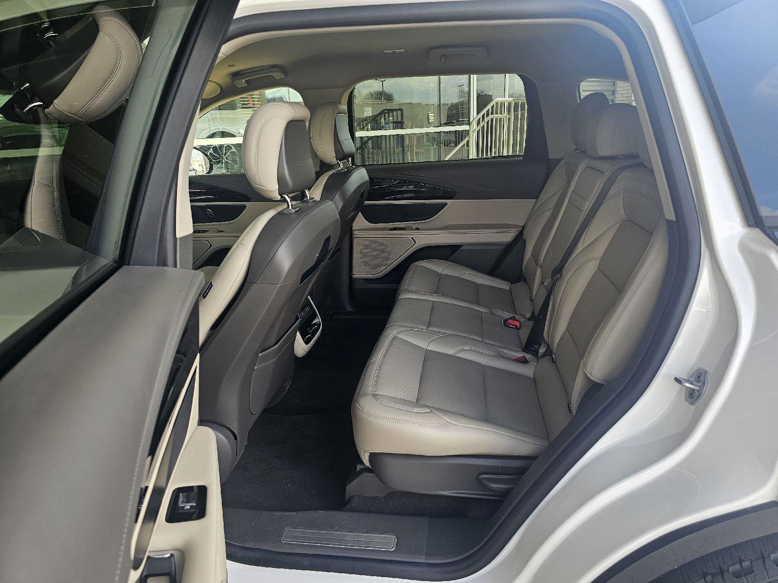 2025 Lincoln Nautilus Premier