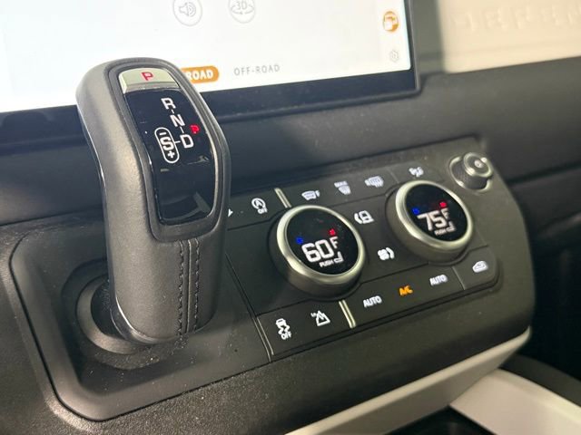 2025 Land Rover Defender 110 S