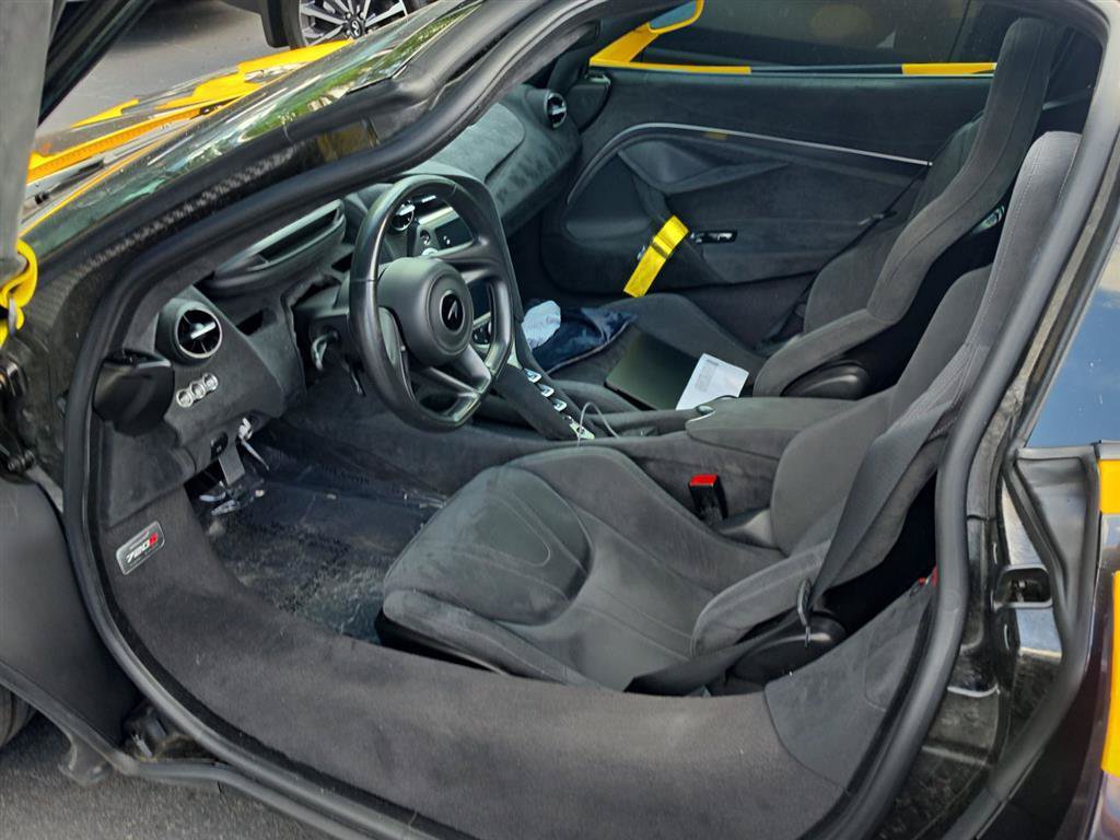 Used 2019 McLaren 720S photo 2