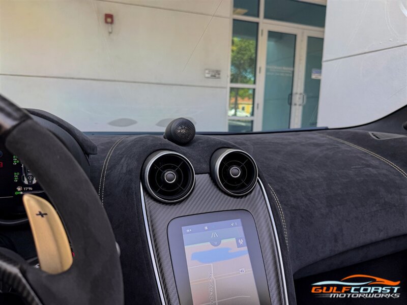 Used 2020 McLaren 600LT Spider photo 17
