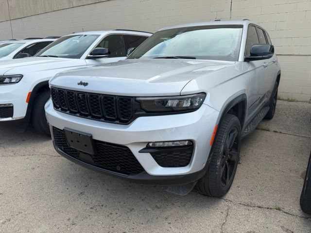 Used 2024 Jeep Grand Cherokee Limited w/ Luxury Tech Group II