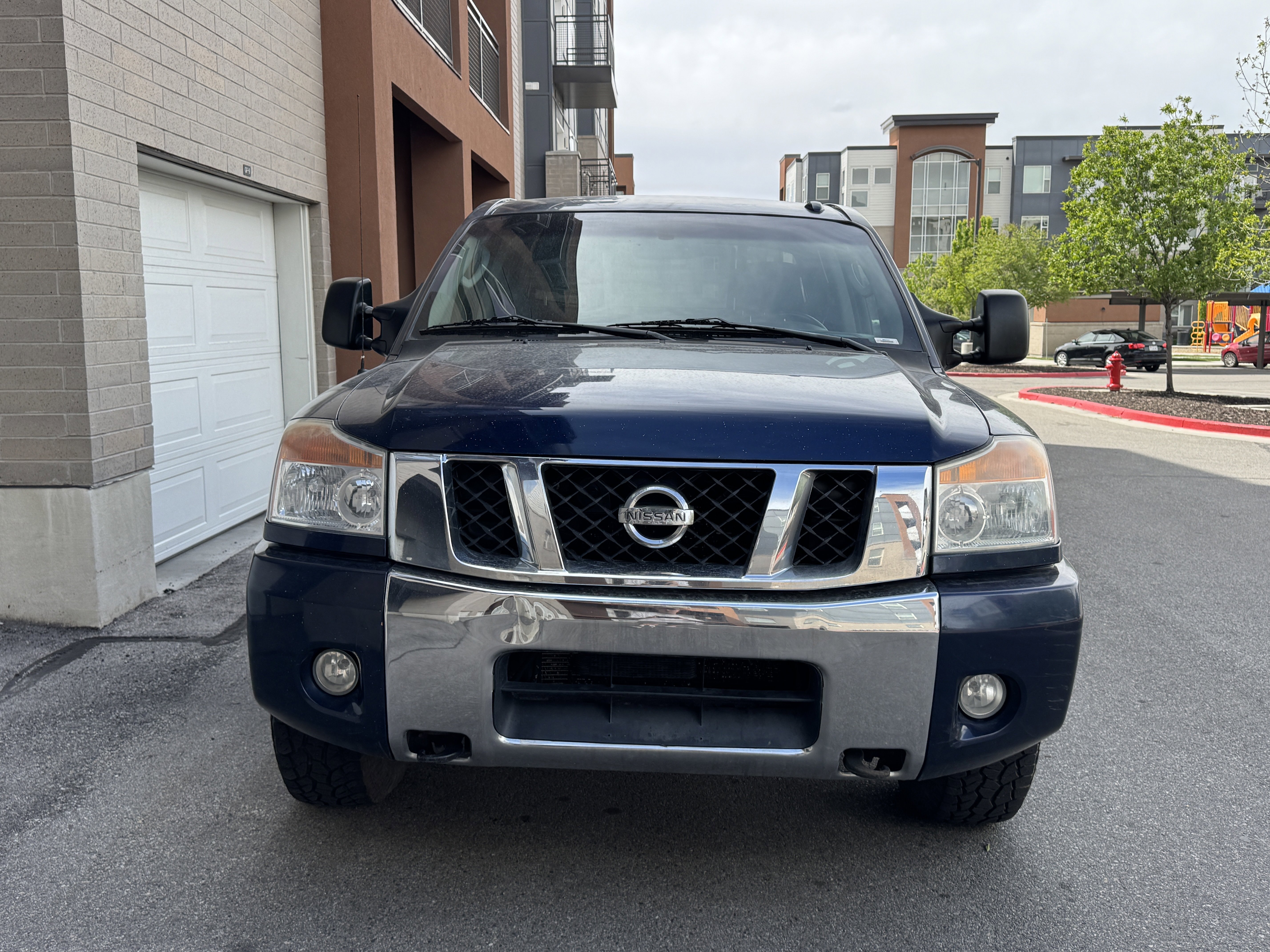2010 Nissan Titan SE