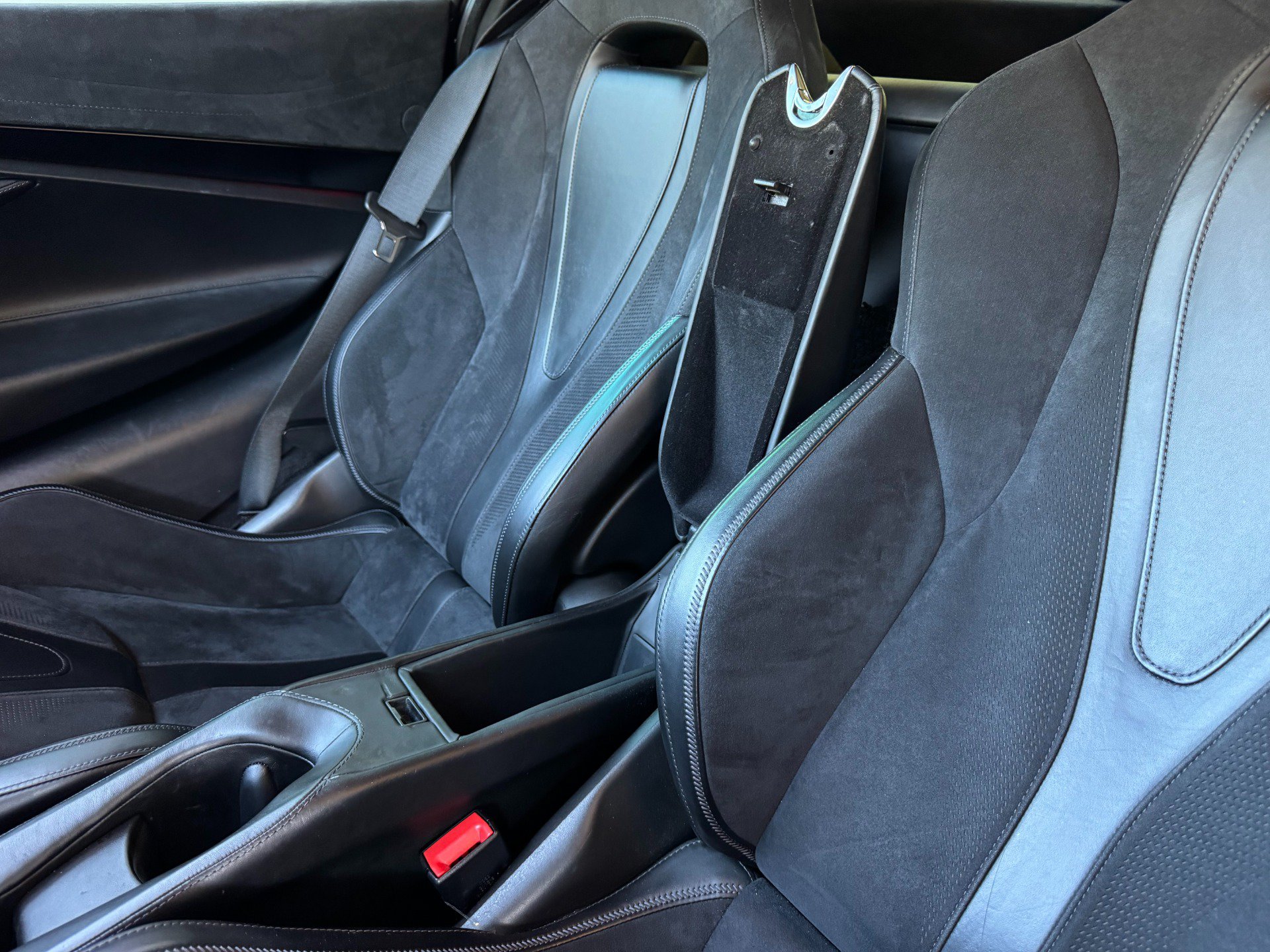 Used 2019 McLaren 720S Performance photo 28