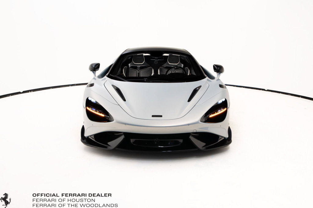 Used 2022 McLaren 765LT photo 33